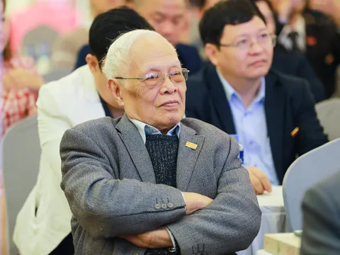 Chuyện không viết ra thì tiếc