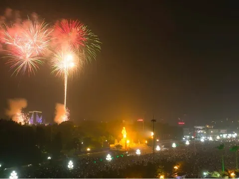 Người dân cả nước chào đón năm mới 2024 với nhiều niềm tin, kỳ vọng