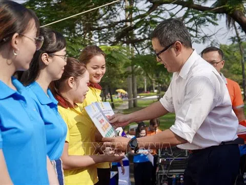 Gần 15.000 đoàn viên, công nhân lao động KCN tham dự Ngày hội nghĩa tình-Tết đoàn viên