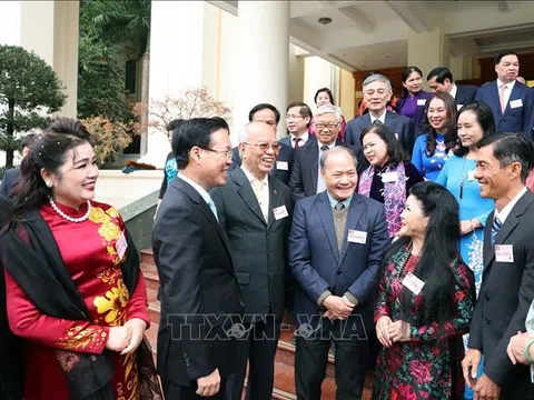 Phát huy vai trò to lớn của đội ngũ trí thức, văn nghệ sĩ trong xây dựng và bảo vệ Tổ quốc