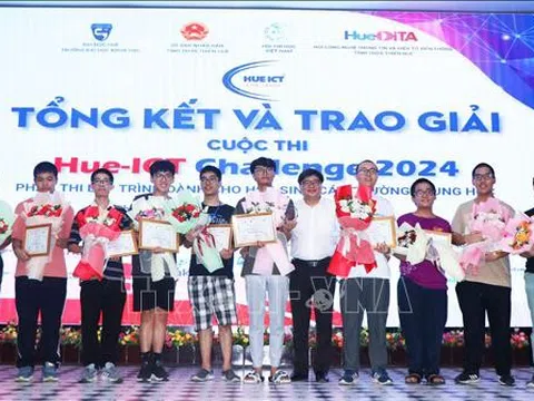 Trao giải cuộc thi Lập trình dành cho học sinh Trung học