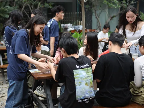 Triển lãm "Vọng”: Vai trò quan trọng của tâm lý học đường 