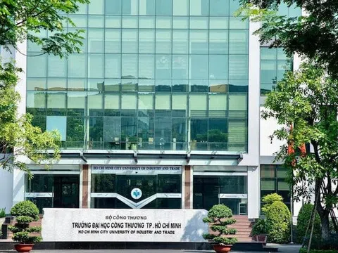 Trường đại học ở TP.HCM phát hiện 20 sinh viên học hộ, thi hộ