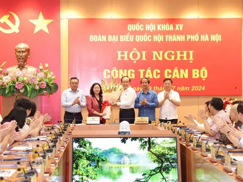 Bà Bùi Thị Minh Hoài làm Trưởng đoàn đại biểu Quốc hội TP. Hà Nội