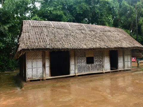 Hồ Chí Minh: Từ làng Sen đến danh nhân văn hóa thế giới