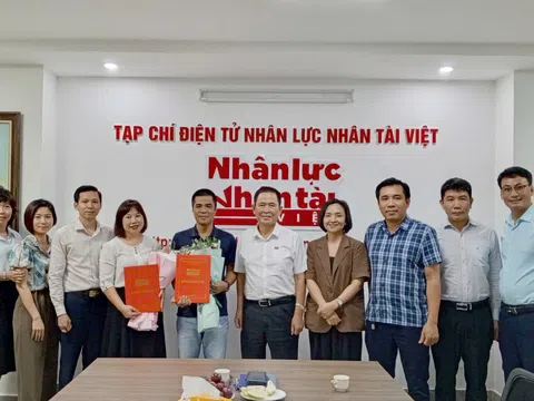 Tạp chí điện tử Nhân lực Nhân tài Việt tiếp nhận cán bộ về công tác tại Ban Kinh tế - Xã hội