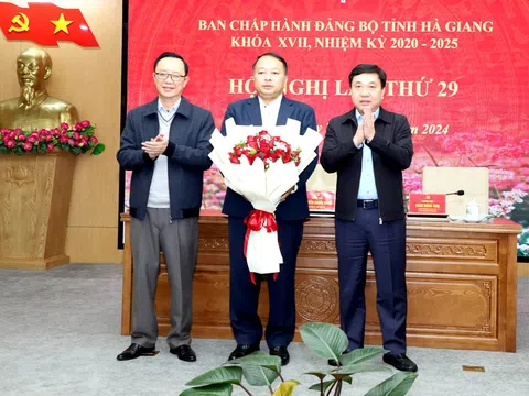 Đại tá Phan Huy Ngọc được bầu giữ chức Phó Bí thư Tỉnh ủy Hà Giang