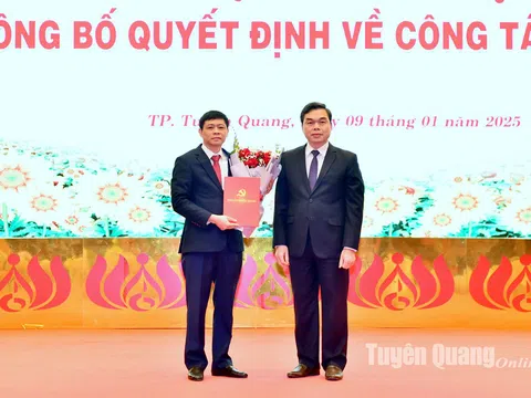 Kiện toàn cán bộ tại Sơn La, Tuyên Quang