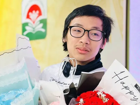 Nam sinh nhờ người trông hộ em đã trúng tuyển vào trường THPT top đầu