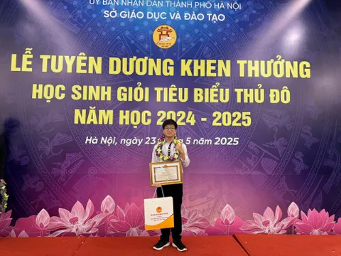Thủ khoa khối A00 đến từ trường làng Hà Nội sở hữu loạt thành tích khủng