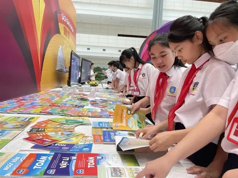 Một bộ sách giáo khoa thống nhất, quyết sách chiến lược cho giáo dục Việt Nam (P2)