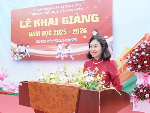 Trường Tiểu học số 1 Tân Uyên khai giảng năm học 2025 - 2026: Tiếp bước thành công, vững vàng đổi mới