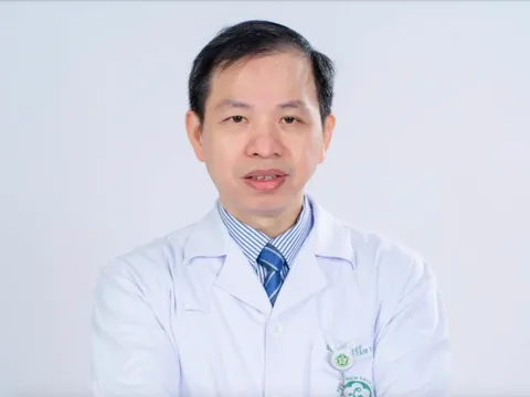 Bác sĩ bệnh viện Bạch Mai tự nguyện đề nghị xin thu hồi Huân chương Lao động hạng Ba