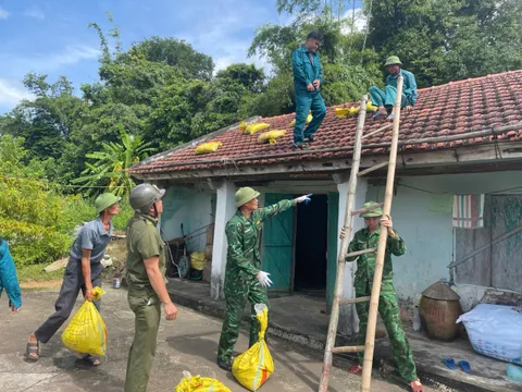 Quảng Ninh: Đồn Biên Phòng cửa khẩu cảng Vạn Gia hỗ trợ người dân phòng, chống bão