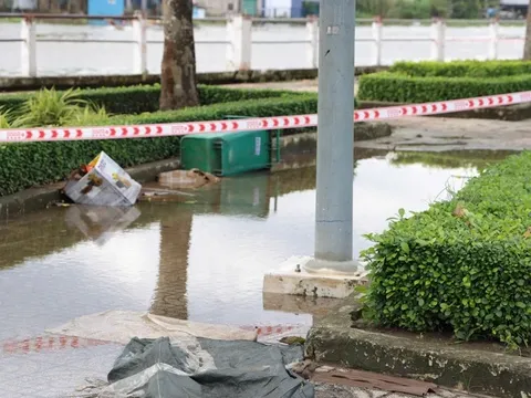 Vụ 2 trẻ em bị điện giật chết ở Cần Thơ: Khi trách nhiệm không thể “ngập nước”