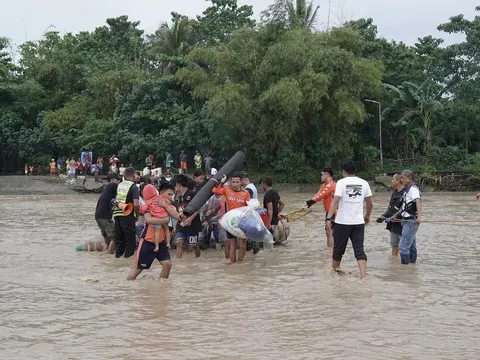 Bão Kalmaegi đổ bộ Biển Đông, cảnh báo giông lốc, mưa lớn tại một số tỉnh miền Trung