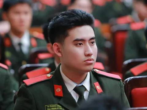 Thủ khoa 10x của Học viện An ninh nhân dân được giữ lại làm giảng viên