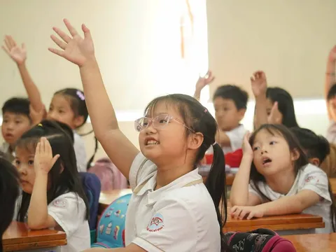 “Sắc Vọng Ca” – Góp sách gieo tri thức, ươm mầm ước mơ trẻ thơ