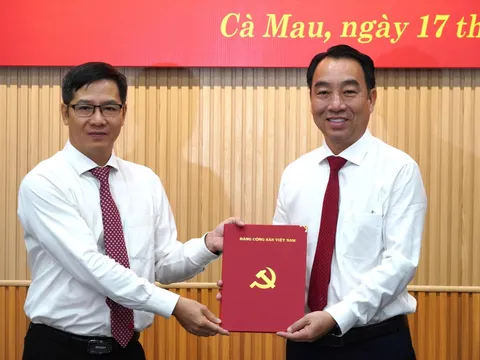 Ông Lữ Quang Ngời được bầu giữ chức Chủ tịch UBND tỉnh Cà Mau