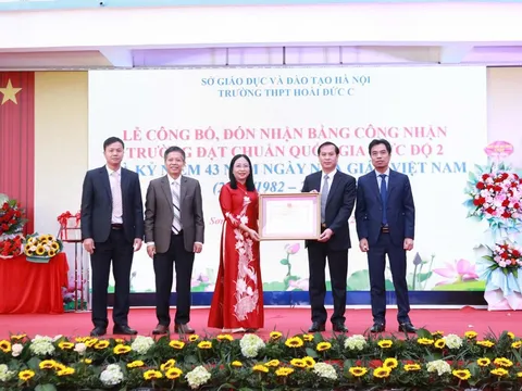 THPT Hoài Đức C đón nhận Bằng chuẩn quốc gia mức độ 2: Dấu ấn vàng son và khúc ca tri ân Ngày Nhà giáo