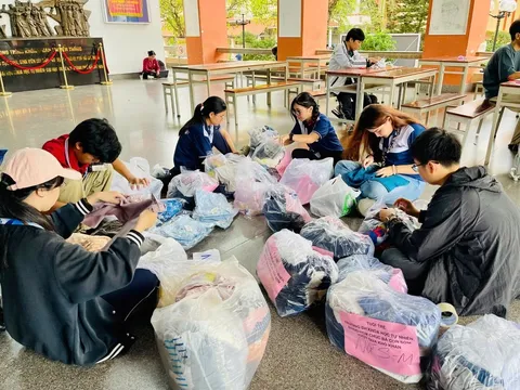 TP.HCM: Các trường đại học đồng loạt triển khai hỗ trợ sinh viên và đồng bào vùng lũ