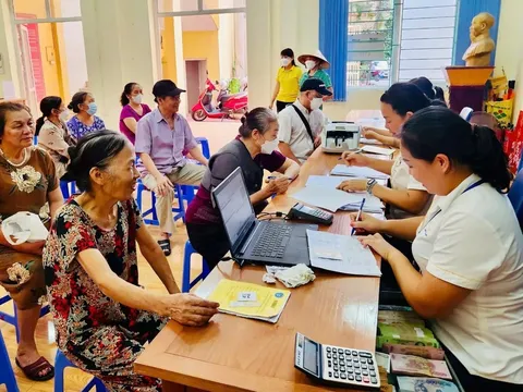 Hà Nội nâng mức trợ cấp cho người trên 75 tuổi không có lương hưu 650.000 đồng mỗi tháng