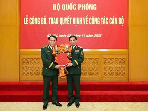 Cục trưởng Cục Công tác Biên giới, Bộ Tổng Tư lệnh Quân đội Hoàng Gia Campuchia gửi công điện chúc mừng Trung tướng Vũ Trung Kiên 