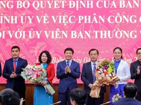 Điện Biên công bố quyết định điều động, phân công công tác cán bộ