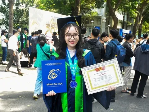 Từ cô gái mê văn chương rẽ hướng đạt học bổng tiến sĩ AI tại Hàn Quốc