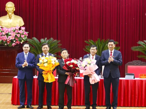 Giáo sư Thái Văn Thành giữ chức Phó Chủ tịch tỉnh Nghệ An