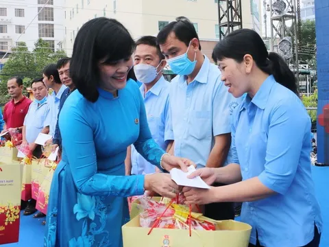 Hà Nội sẽ trao hơn 5.000 suất quà Tết cho những người khó khăn