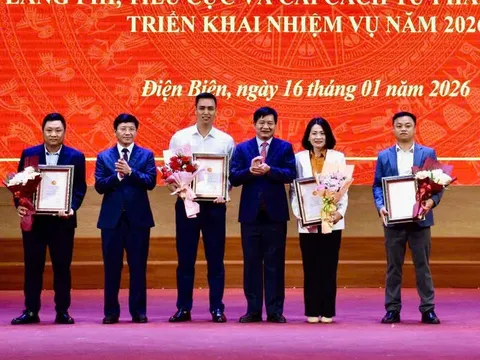 Điện Biên trao Giải Búa liềm vàng lần thứ X cho 21 tác phẩm báo chí xuất sắc