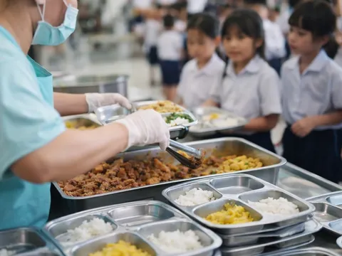 Sau phản ánh về suất ăn học đường, TP.HCM kích hoạt cơ chế kiểm soát khẩn