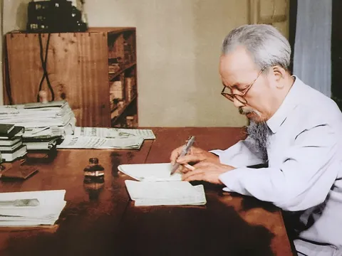 Một chân dung Hồ Chí Minh chẵn 80 năm về trước (1946 – 2026)