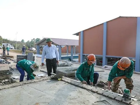 Từ công trường vùng biên đến ngôi trường của niềm tin