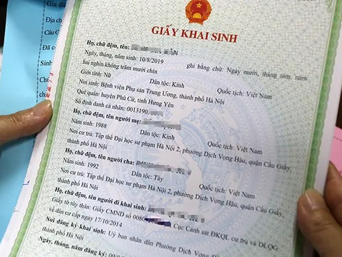 Không ít trẻ em “vô hình” vì thiếu giấy khai sinh: Hành trình tìm lại danh phận pháp lý