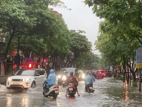 Hà Nội tổ chức lại giao thông nhiều tuyến phố để xử lý điểm ngập trước mùa mưa