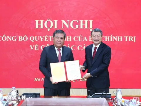 Chuẩn y ông Trần Phong giữ chức Bí thư Tỉnh uỷ Khánh Hoà