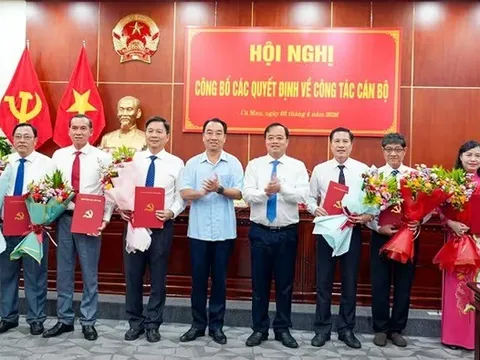 Lào Cai, Cà Mau điều động, bổ nhiệm nhiều nhân sự cấp cao