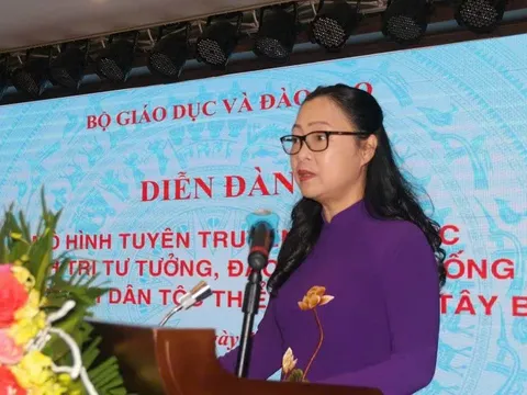 Đẩy mạnh, nhân rộng mô hình giáo dục chính trị, đạo đức cho học sinh dân tộc thiểu số vùng Tây Bắc