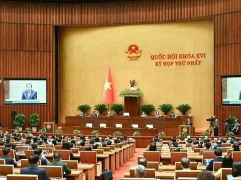 Công bố các nghị quyết của Ủy ban Thường vụ Quốc hội về công tác cán bộ