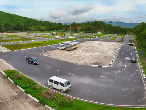 Tỷ lệ đỗ sát hạch lái xe giảm sau khi tăng độ khó phần thi đường trường