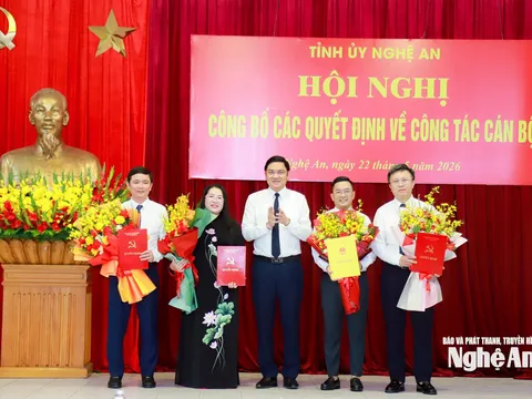 Kiện toàn nhân sự chủ chốt tại Nghệ An và Lạng Sơn
