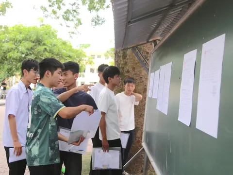 Điểm thi THPT 2026: Xuất hiện 5 thủ khoa đạt 30 điểm tuyệt đối