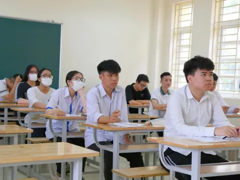 Bộ GD&ĐT kiểm tra, rà soát bất thường trong phổ điểm 10 môn Toán tại Tuyên Quang