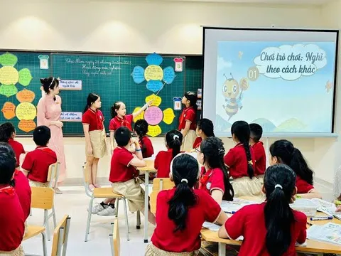 Nhiều trường công ở Hà Nội thu phí AI, STEM, tiếng Anh liên kết