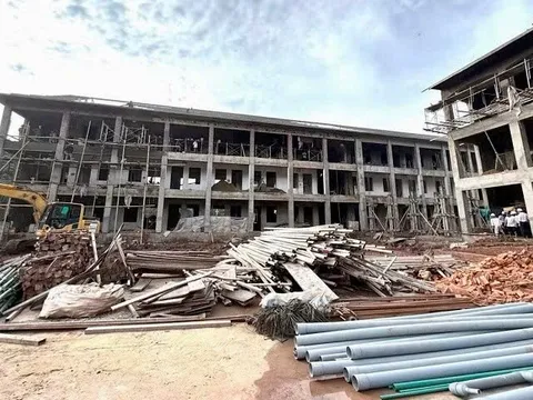 Điện Biên huy động doanh nghiệp hỗ trợ 1.200 lao động, tăng tốc hoàn thành 9 trường nội trú liên cấp