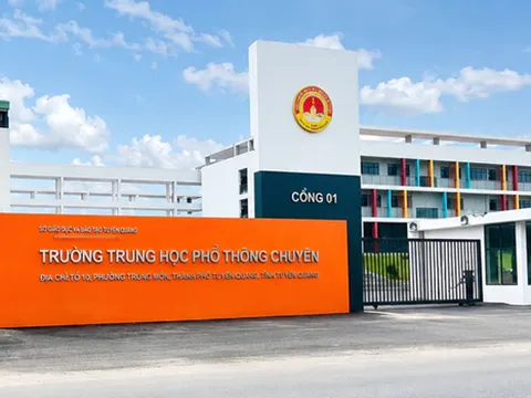 328 thí sinh trường THPT Chuyên Tuyên Quang thi lại tốt nghiệp