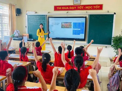 Giáo dục những con người như thế nào cho kỷ nguyên phát triển mới?