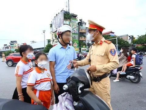 Hà Nội tăng kiểm tra học sinh, phụ huynh vi phạm giao thông từ 4/9